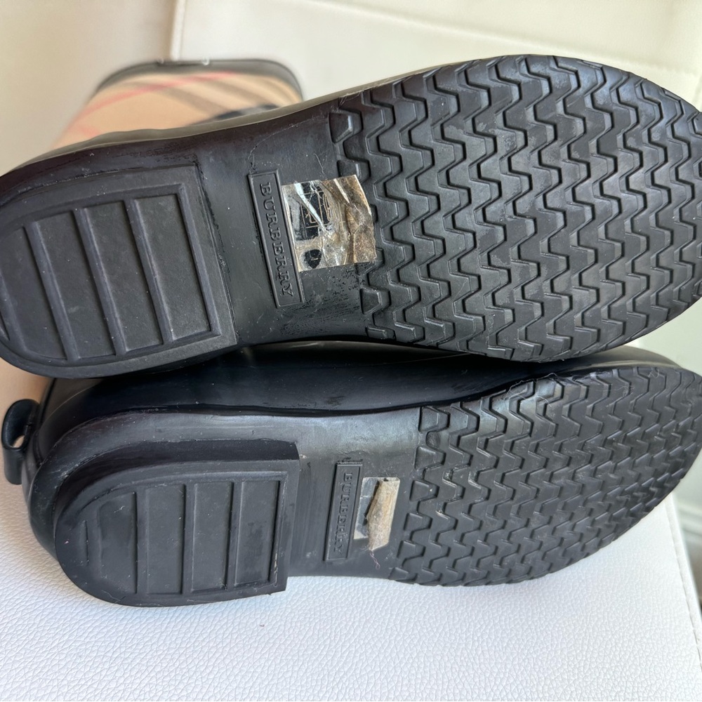 Burberry Rain boots - Picture 2 of 3